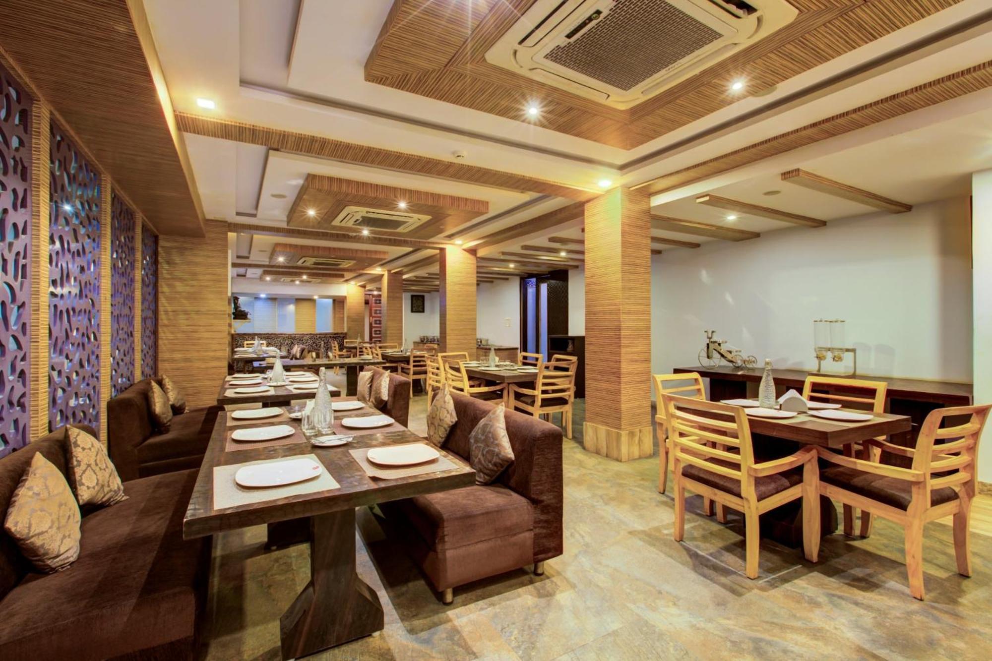 Super Townhouse Oak Jvh Hotel บังกาลอร์ ภายนอก รูปภาพ