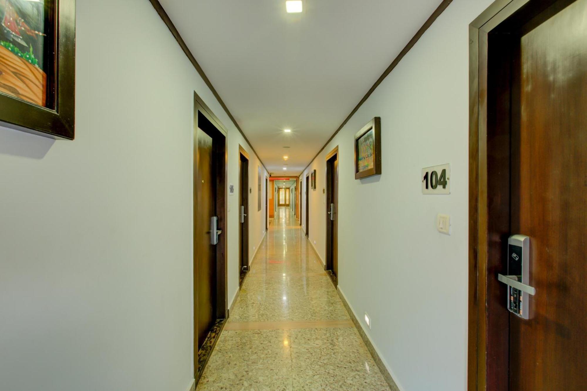 Super Townhouse Oak Jvh Hotel บังกาลอร์ ภายนอก รูปภาพ